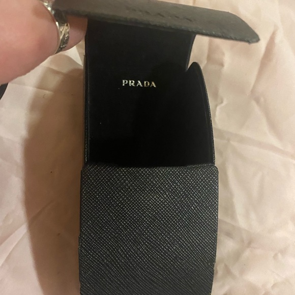Preloved  PRADA Black  sunglasses (non prescription)with  it’s original case - Picture 11 of 11